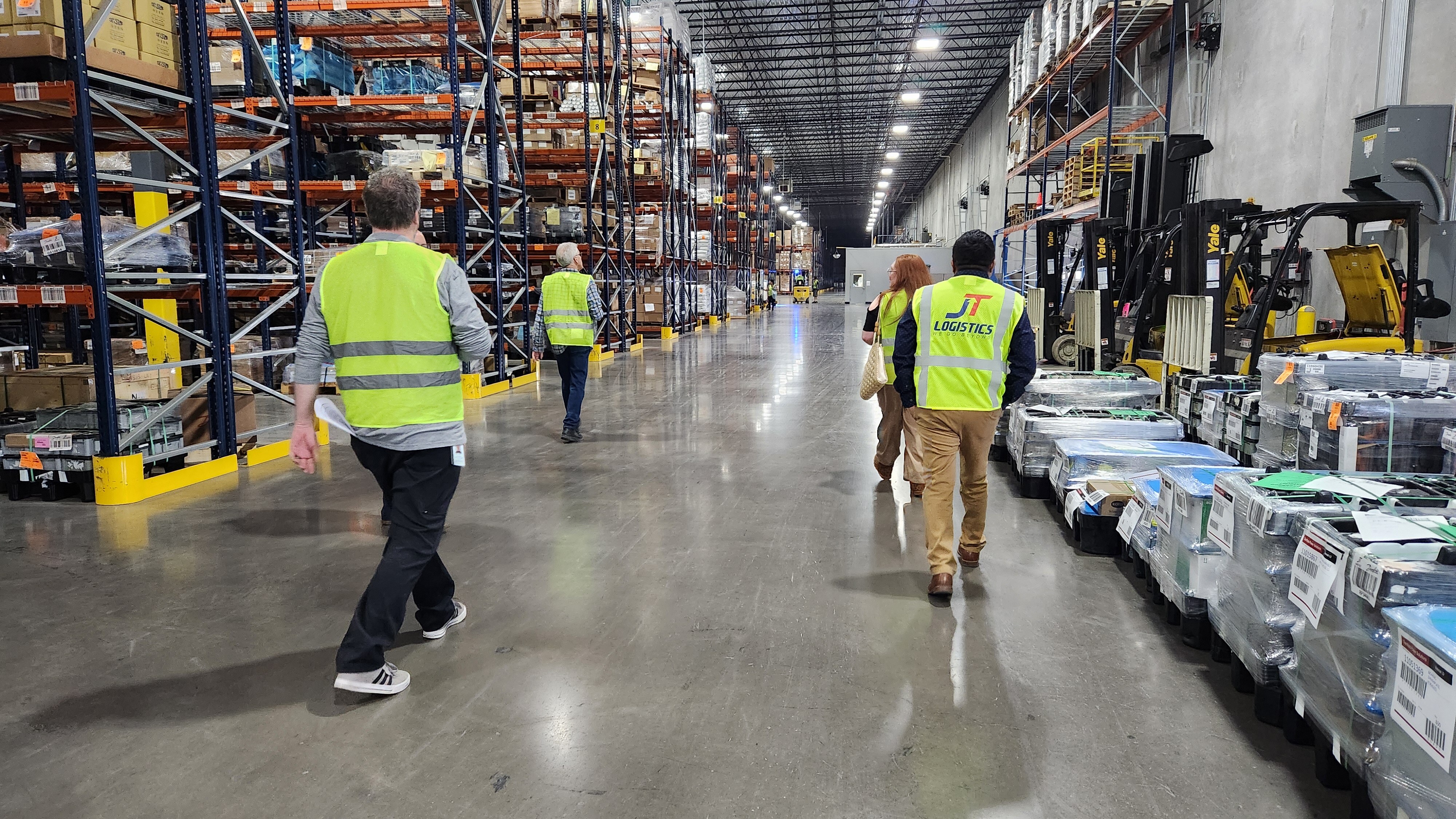 JT Logistics warehouse racks